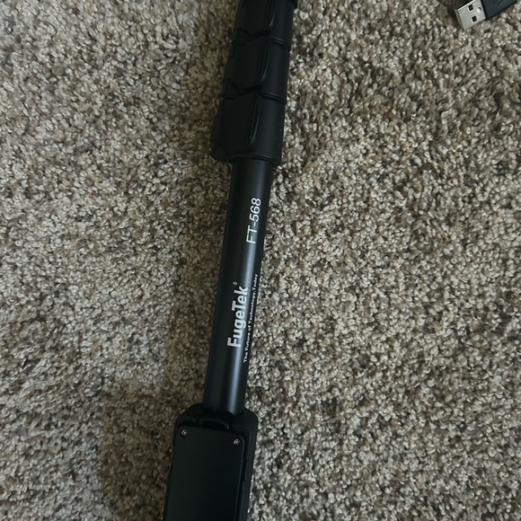Fugetek professional Bluetooth selfie stick - Picture 3 of 3
